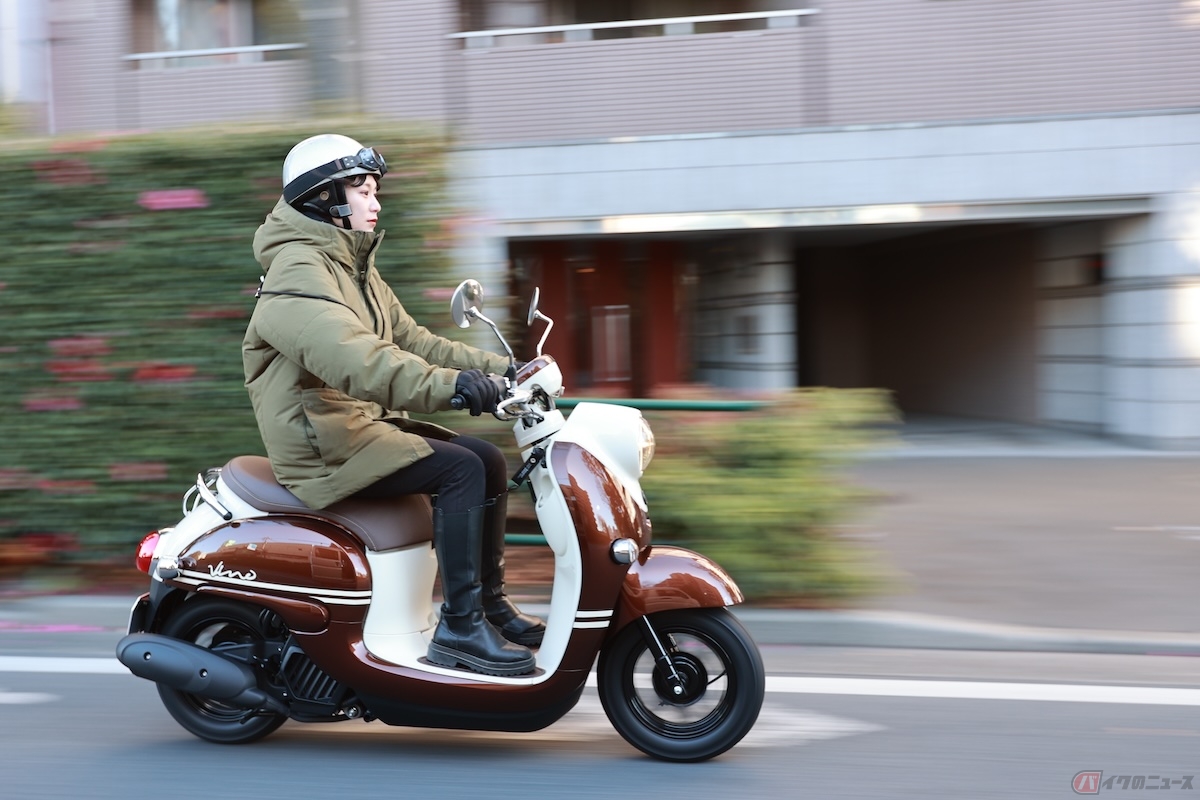未成年でも原付バイクを購入することは可能だが、いくつかの条件がある