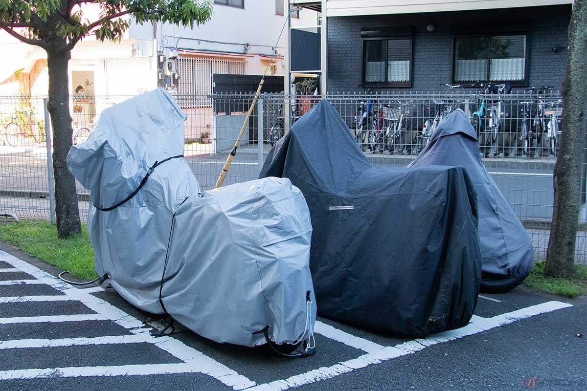 カバーなどでバイクの車種や状態を見えなくするのも防犯対策として有効