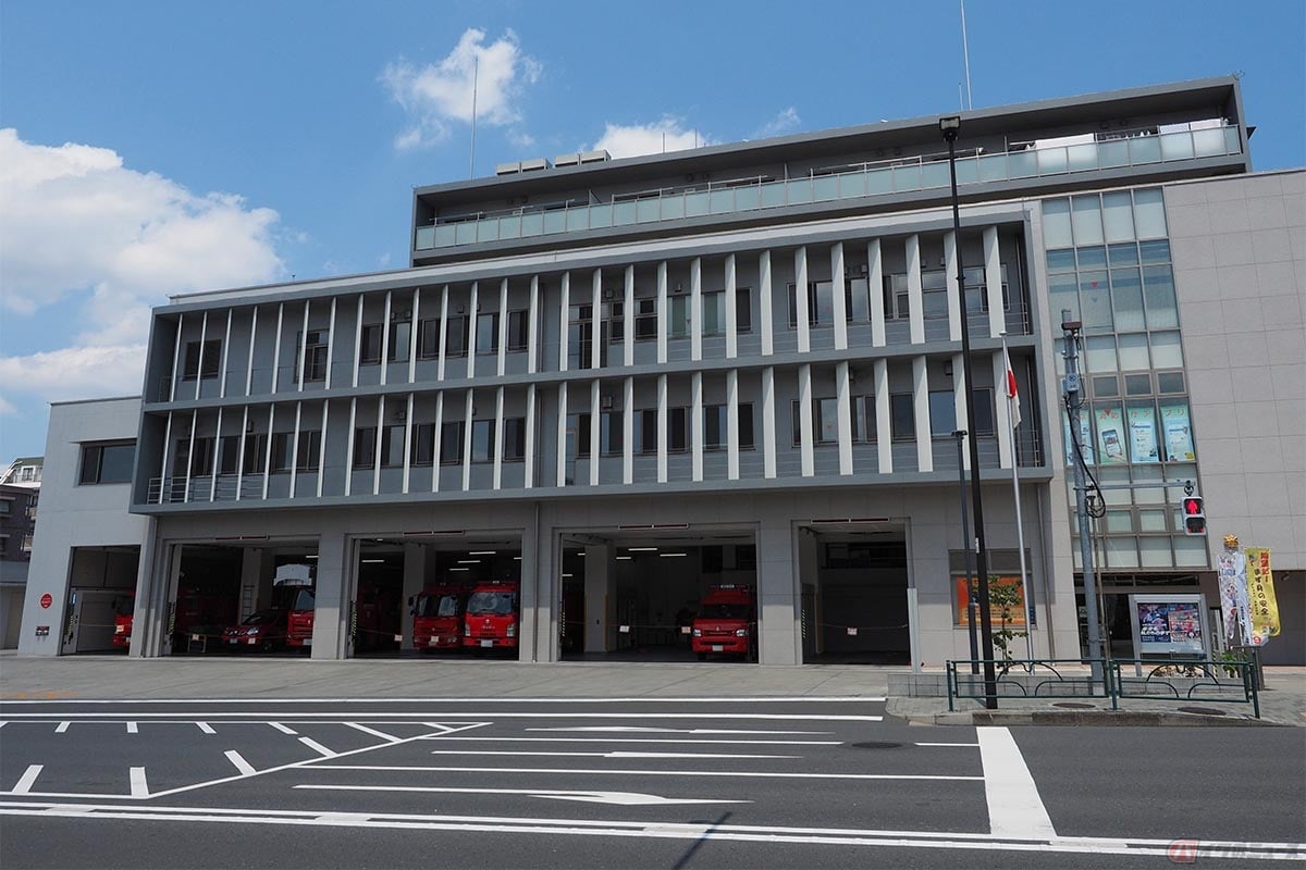 「停止禁止部分」は、通行はできるが停止禁止部分で停止した場合は、違反に問われる可能性がある