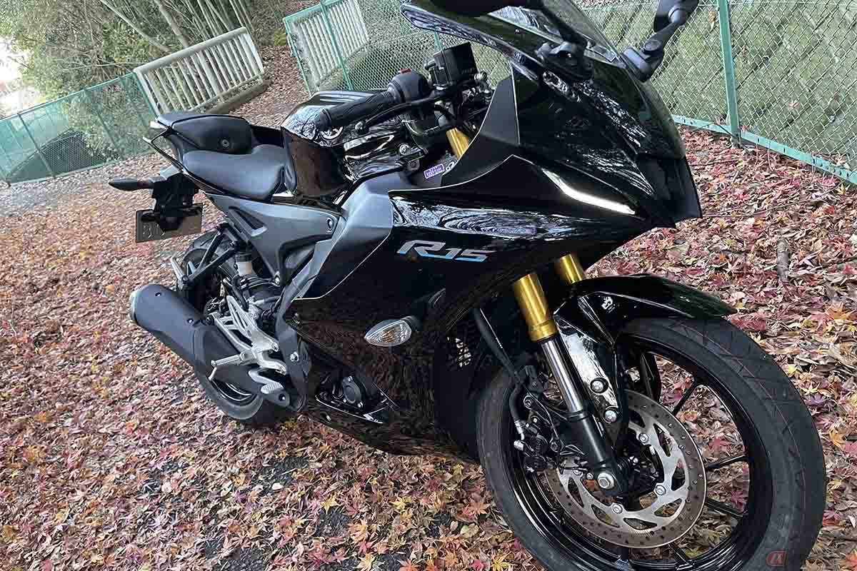クリステル・チアリさんが試乗したヤマハ「YZF-R15」