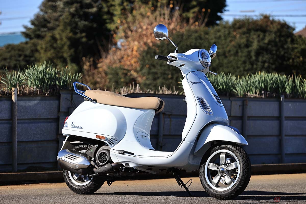 過去にイエローのボディカラーが採用されていたベスパ「VXL125」