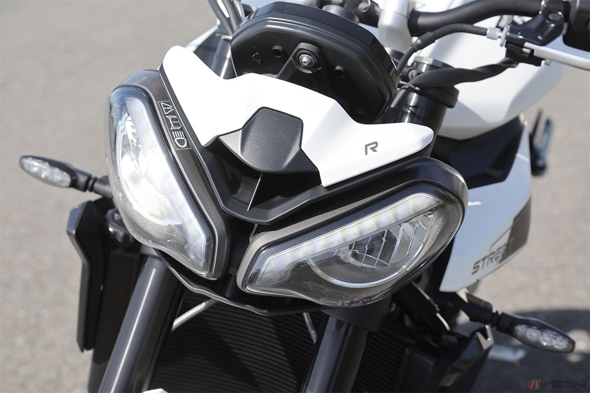 ヘッドライトの黄ばみの度合いが強く汚れが手ごわい場合は、業務用やプロ用のクリーナーがおススメ