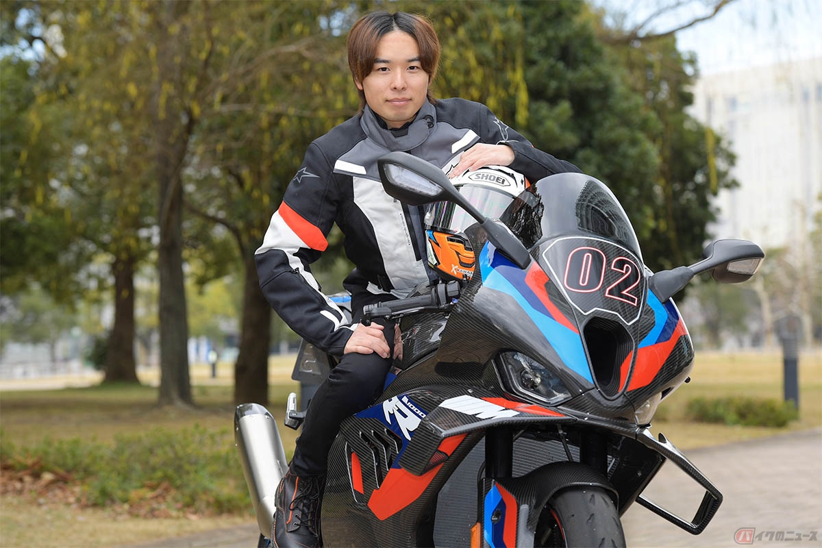 BMW Motorrad「M1000RR」とレーシングライダー石塚健選手