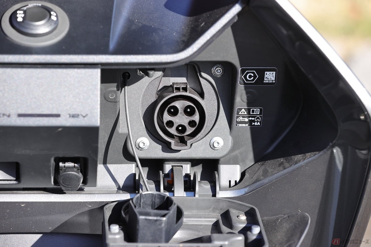 CE04はよく見かける高速充電器の規格CHAdeMOに対応していない