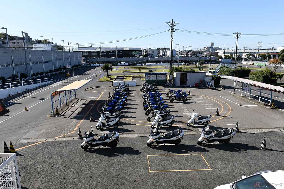 教習期限は、バイクやクルマの免許を取得する際の教習が受けられる期間のこと