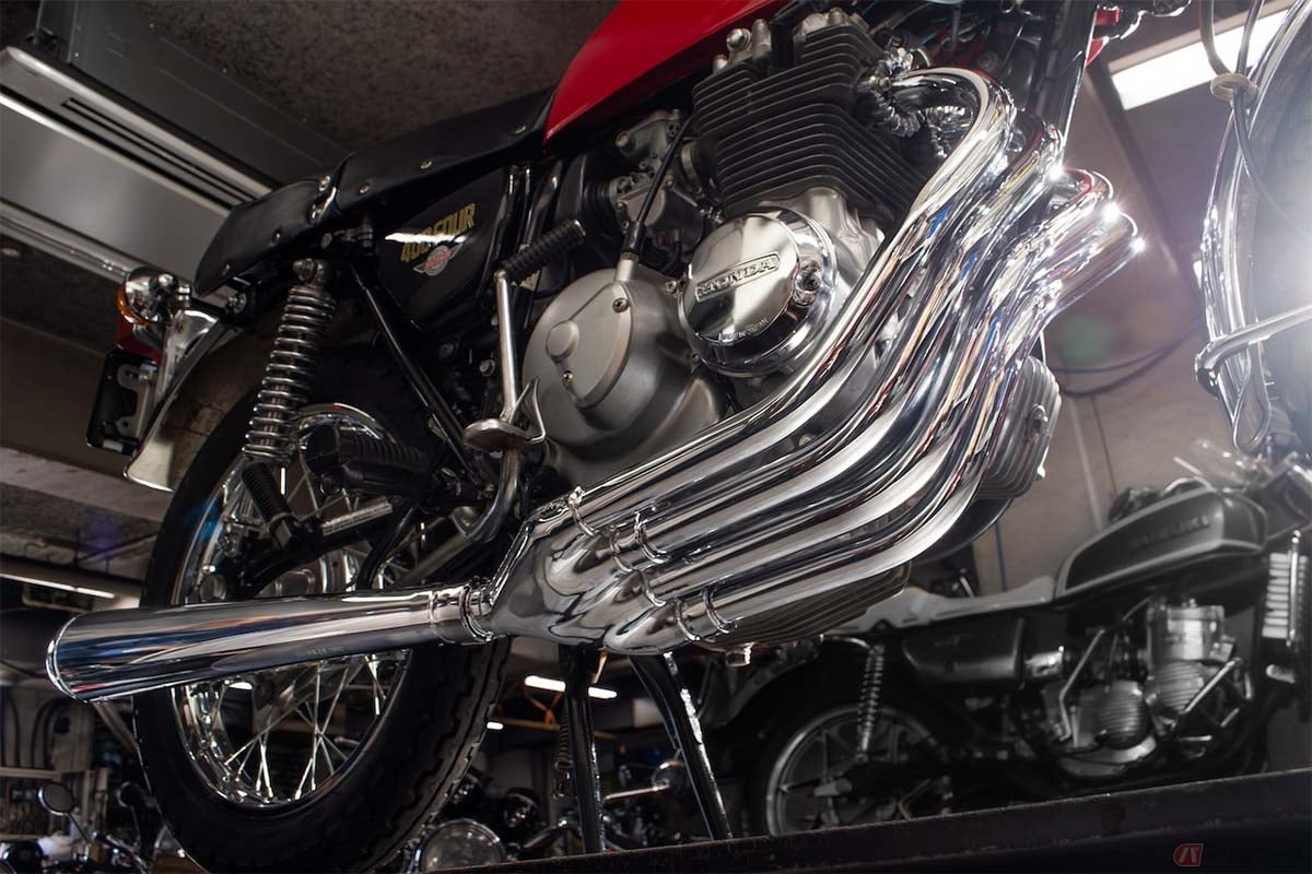 ウエマツから販売が開始された70年代の世界的名車ホンダ「CB400FOUR」の純正マフラー
