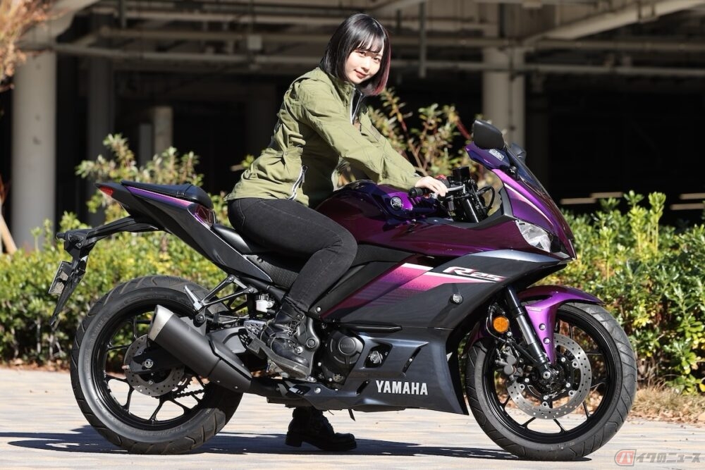 ヤマハの250cc軽二輪ロードスポーツモデル「YZF-R25 ABS」の力強い走り