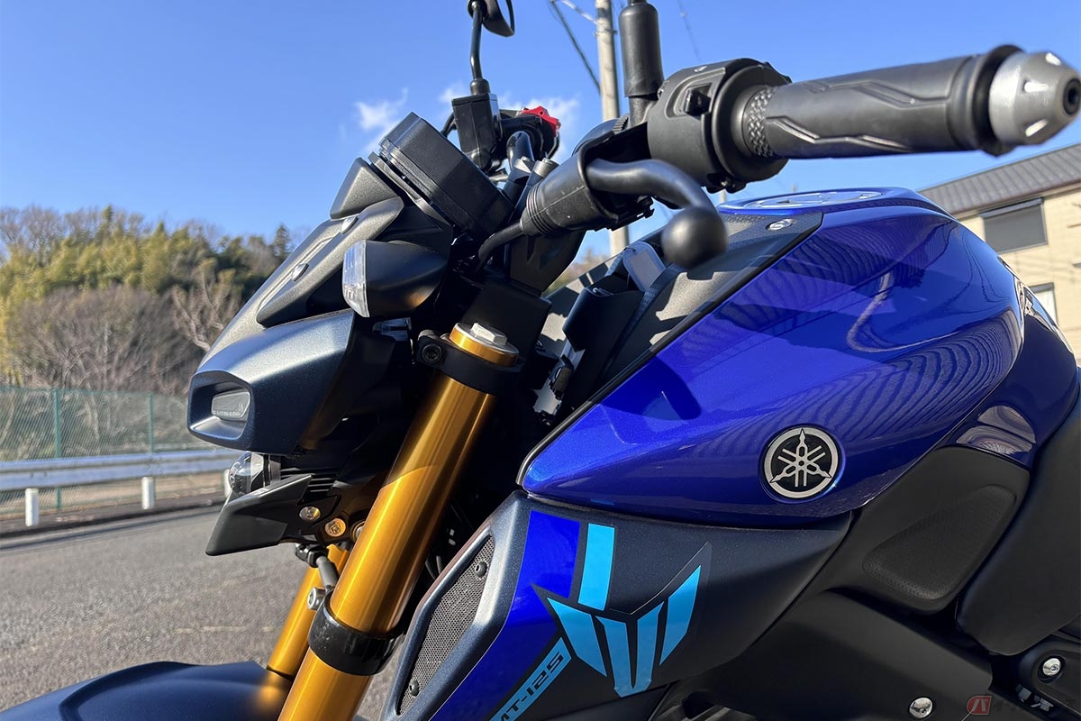 クリステル・チアリさんが試乗したヤマハ「MT-125」