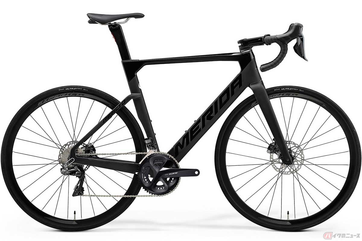 パリ~ルーベをも制する快適性を兼ね備えたMERIDAの新型エアロロードモデル「REACTO 6000」カラー:グロッシーブラック×マットブラック