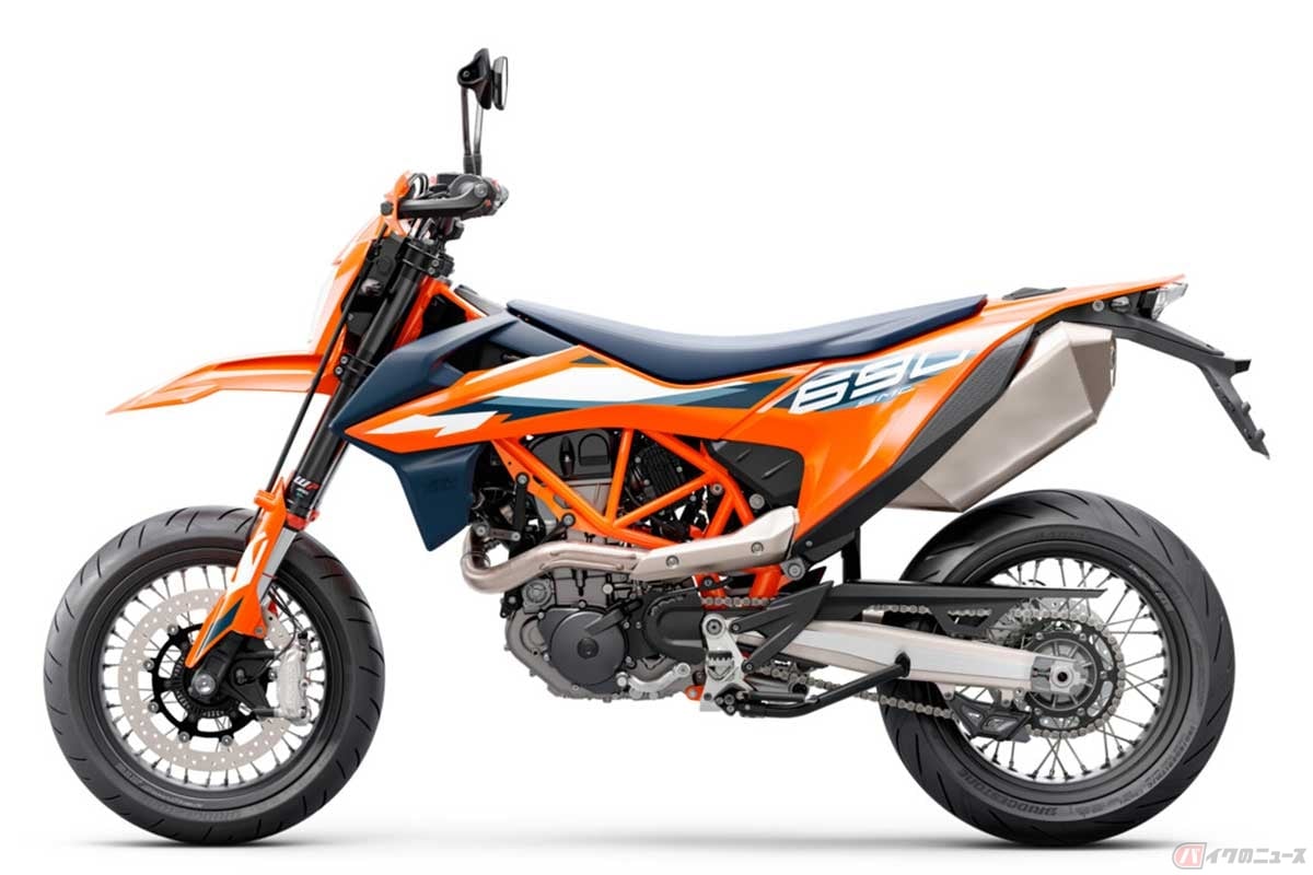 KTM「690 SMC R」(2023年型)カラー:オレンジ×ブルー