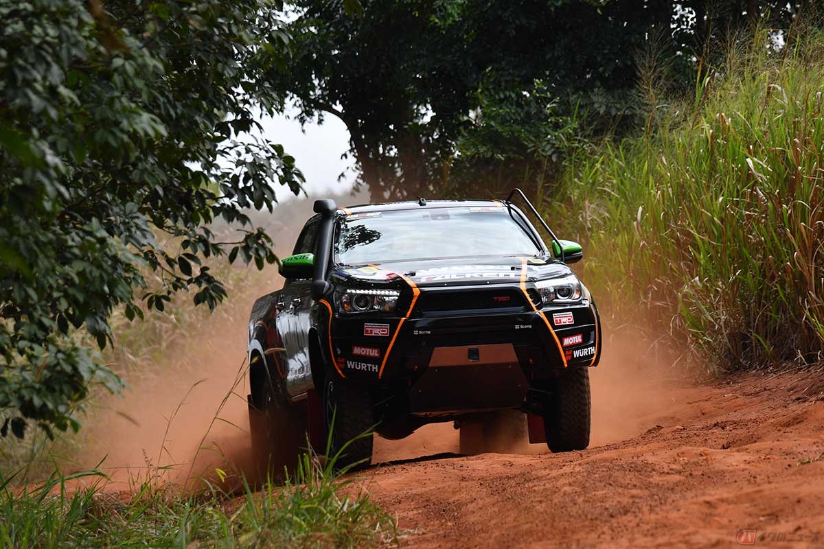 クロスカントリーラリー用に特殊なチューニングが施された「WURTH TRD HILUX MSB Tras 135」のトヨタハイラックス(写真/青山義明)