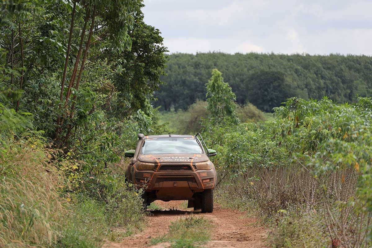 タイからカンボジアへ、6日間のラリーイベントをノントラブルで完走した「WURTH TRD HILUX MSB Tras 135」のハイラックス