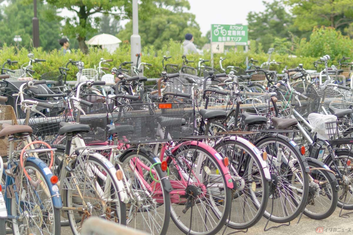自転車置き場や駐輪場では盗難に注意。必ず施錠を