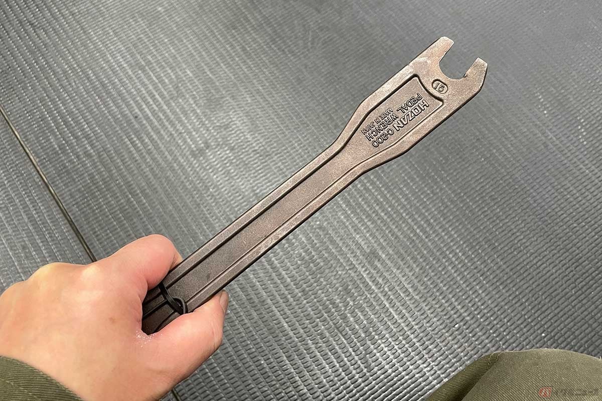 自転車のペダルの取り付け、取り外しに必要な専用工具「ペダルレンチ」