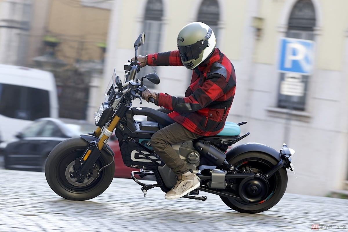 BMW Motorradはポルトガル・リスボンで「CE 02 インターナショナル・メディアローンチ」に参加した