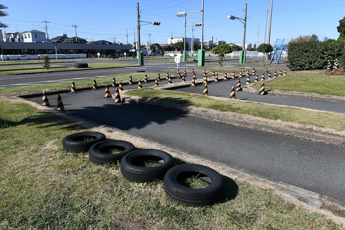 高校に入学して7月までに16歳の誕生日を迎える学生であれば、夏休みを上手く利用してバイクの免許を取得するという方法もある