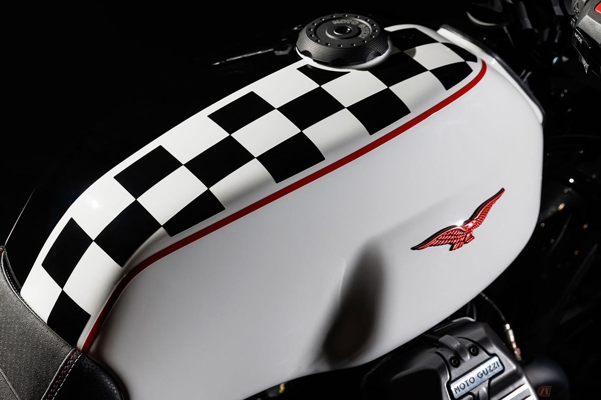 モトグッツィ「V7 Stone TEN」
