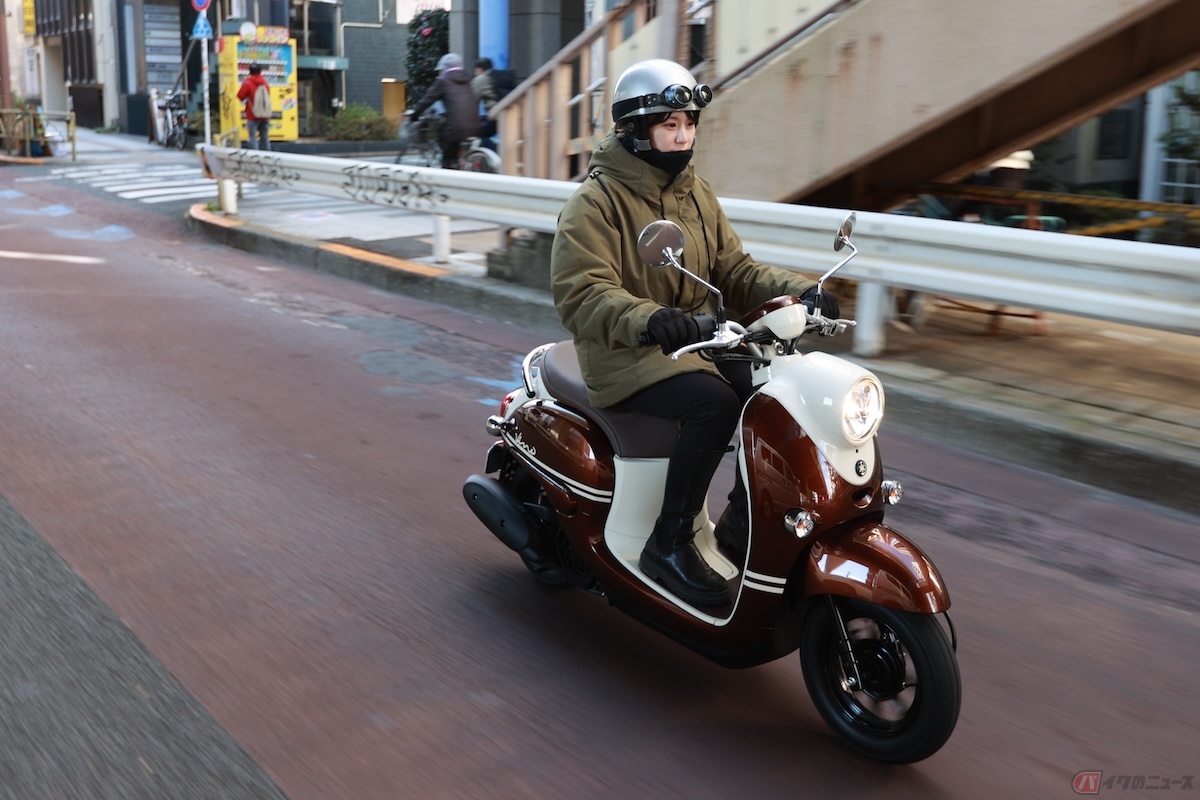 バス専用となっている時間帯は標識や路面標示で確認することができるので、バス専用レーンを通行する前に必ず確認しましょう