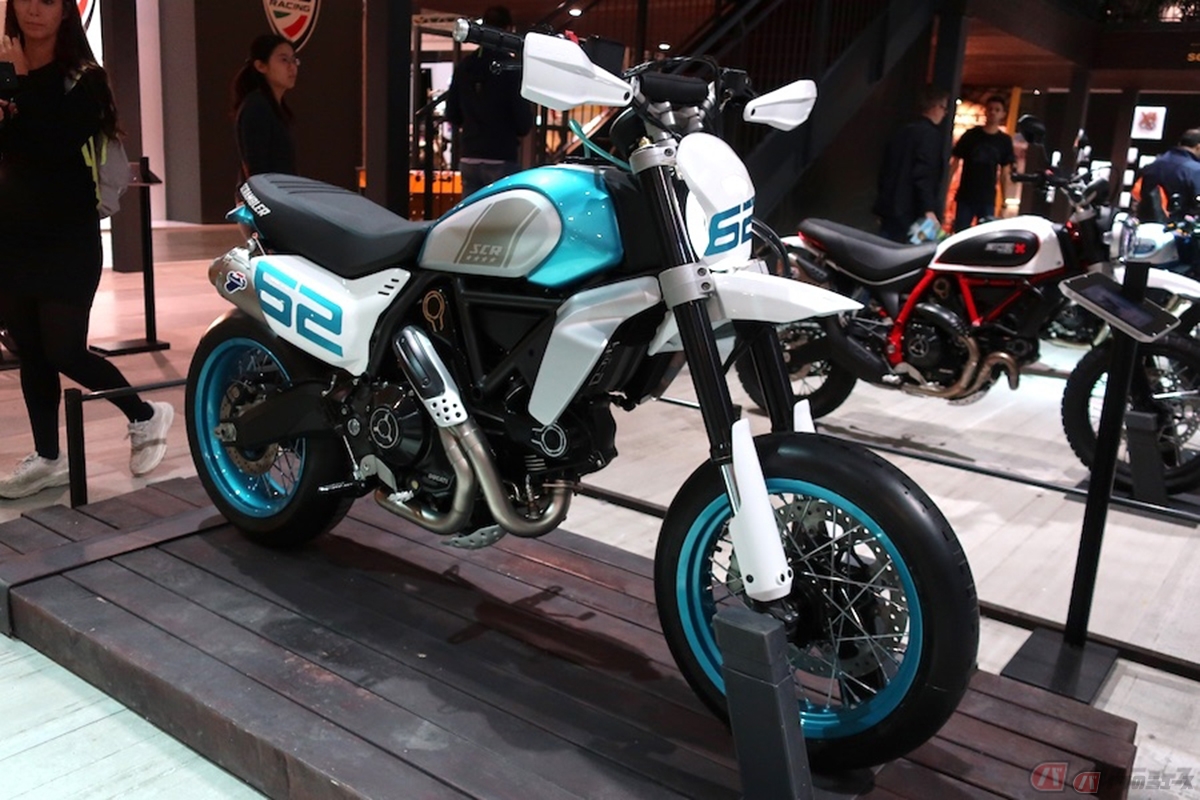 2019年にイタリア・ミラノで開催されたバイクの見本市「EICMA」にドゥカティが持ち込んだ「スクランブラー・モタード・コンセプト」。細部は異なるものの、2021年10月に「スクランブラー・アーバン・モタード」として発表され市販化されています