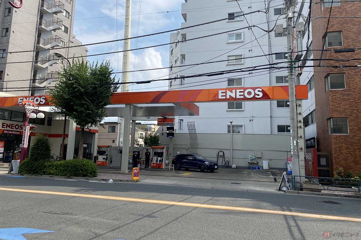 空気入れがない人は、ガソリンスタンドかバイクショップでお願いする方法もある