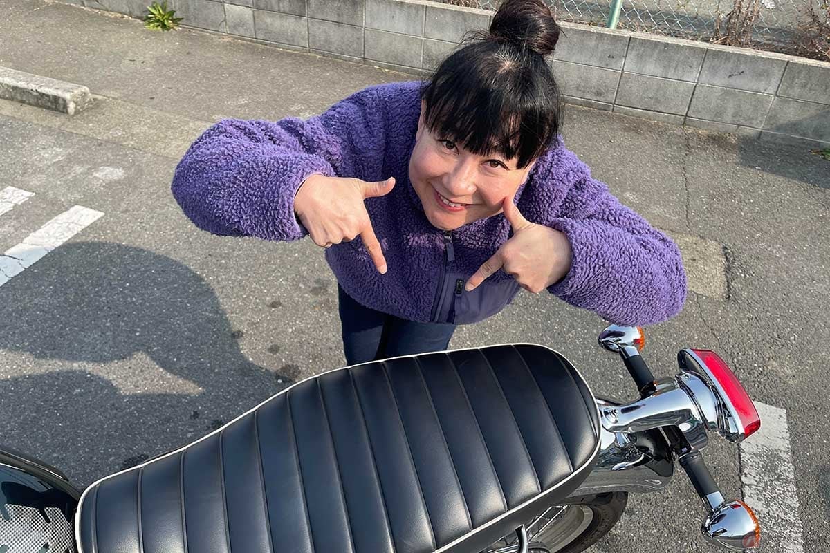 カワサキ「W800」のシートはフカフカ