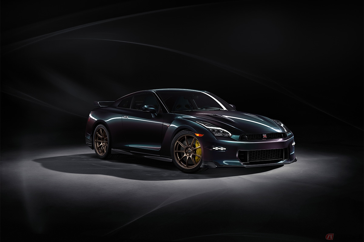 日産が米国での導入を発表した2024年型「GT-R T-spec Takumi Edition」
