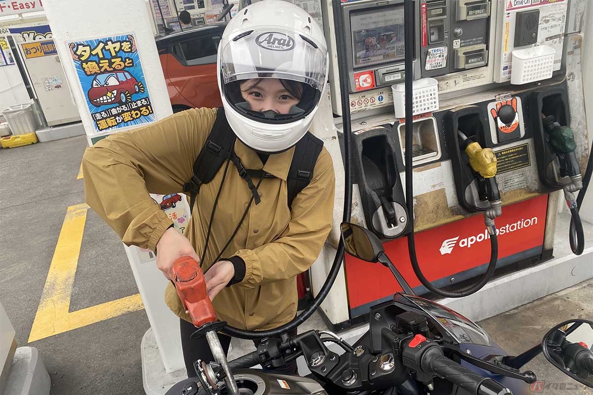 レギュラーガソリンとハイオクガソリンの違いは、ひとことで表すと「オクタン価」という数値の違い