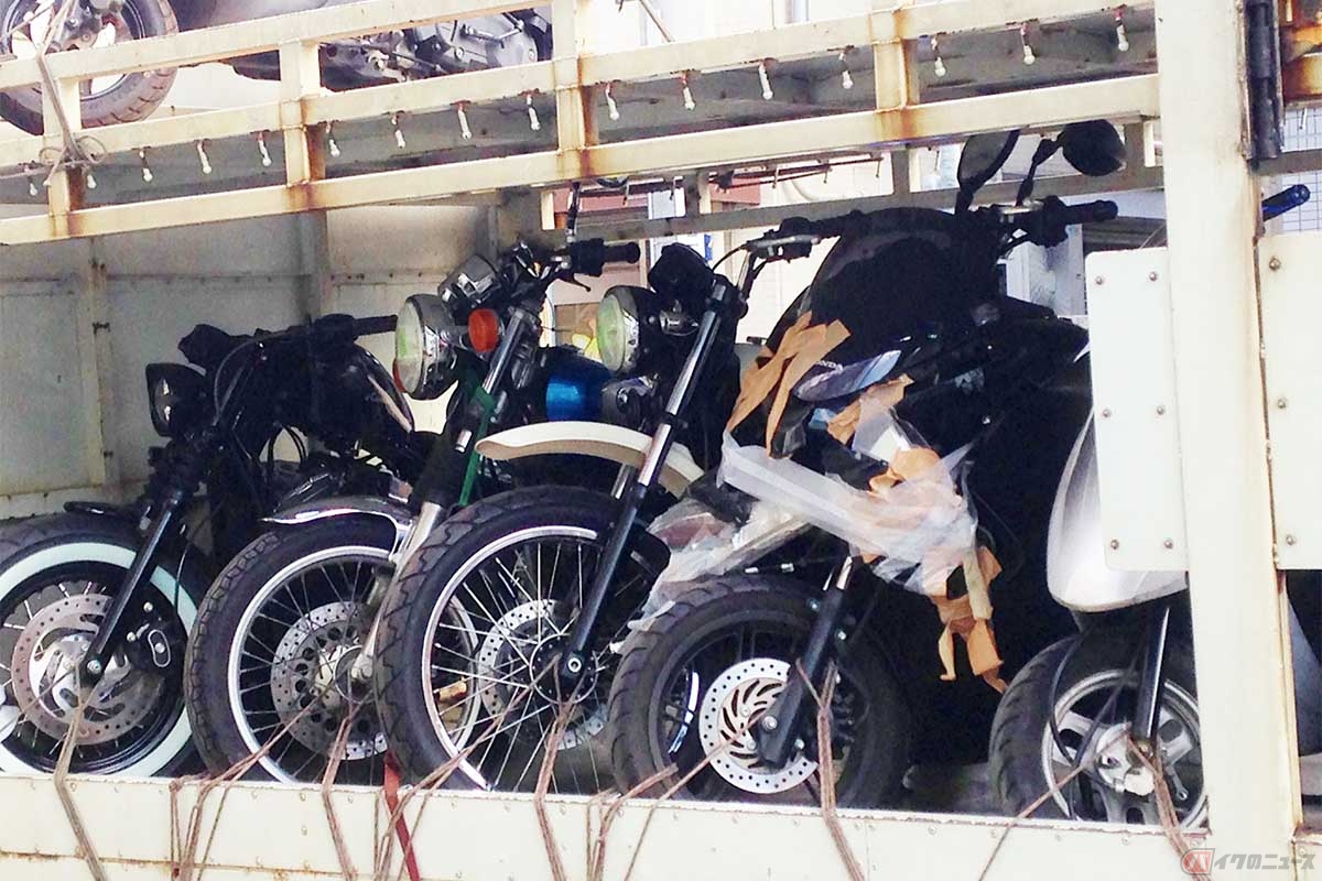 バイクを廃車にする際に、自治体の粗大ごみに出す事はできない