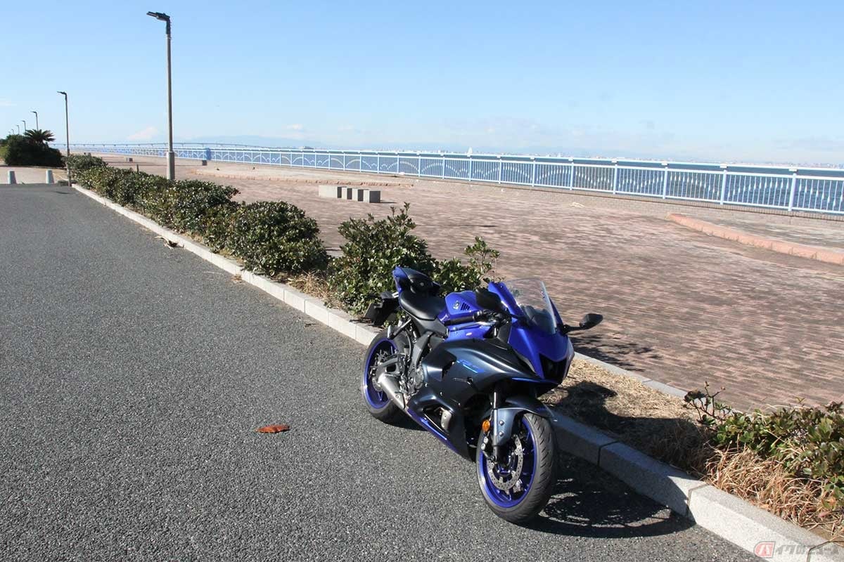 東京都内から千葉県木更津エリアへ移動し、高速道路での燃費計測に向かう