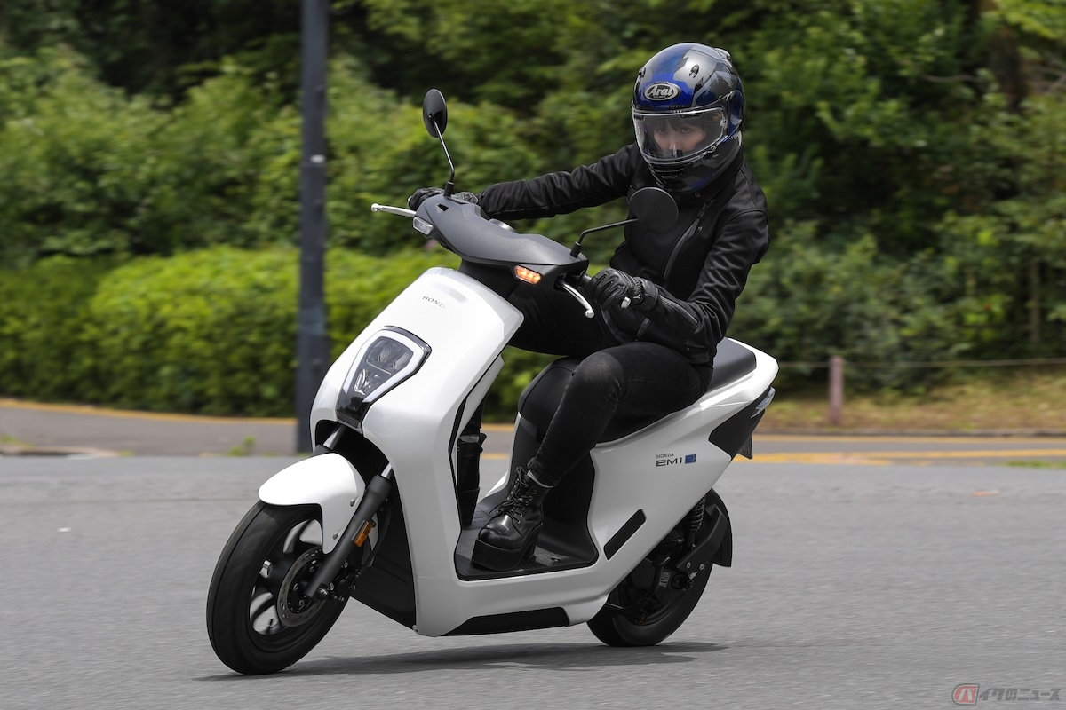 電動バイクのメリットとして挙げられるのが、燃料代が安くすむこと