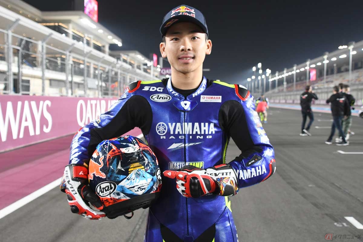 2024年シーズンよりMoto2にステップアップした佐々木歩夢選手(#22/Yamaha VR46 Master Camp Team)。今季のヘルメットは、後方に富士山と「歩夢」の文字があしらわれている