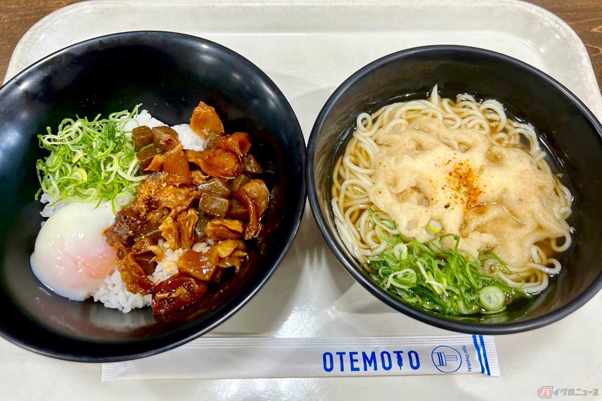第二神明道路「明石SA」(上下集約)で発見した「温玉ぼっかけ丼&えきそばセット」(1130円)は、神戸のご当地グルメ「ぼっかけ」と、姫路駅から発祥した「えきそば」の組み合わせ。相性は抜群だった