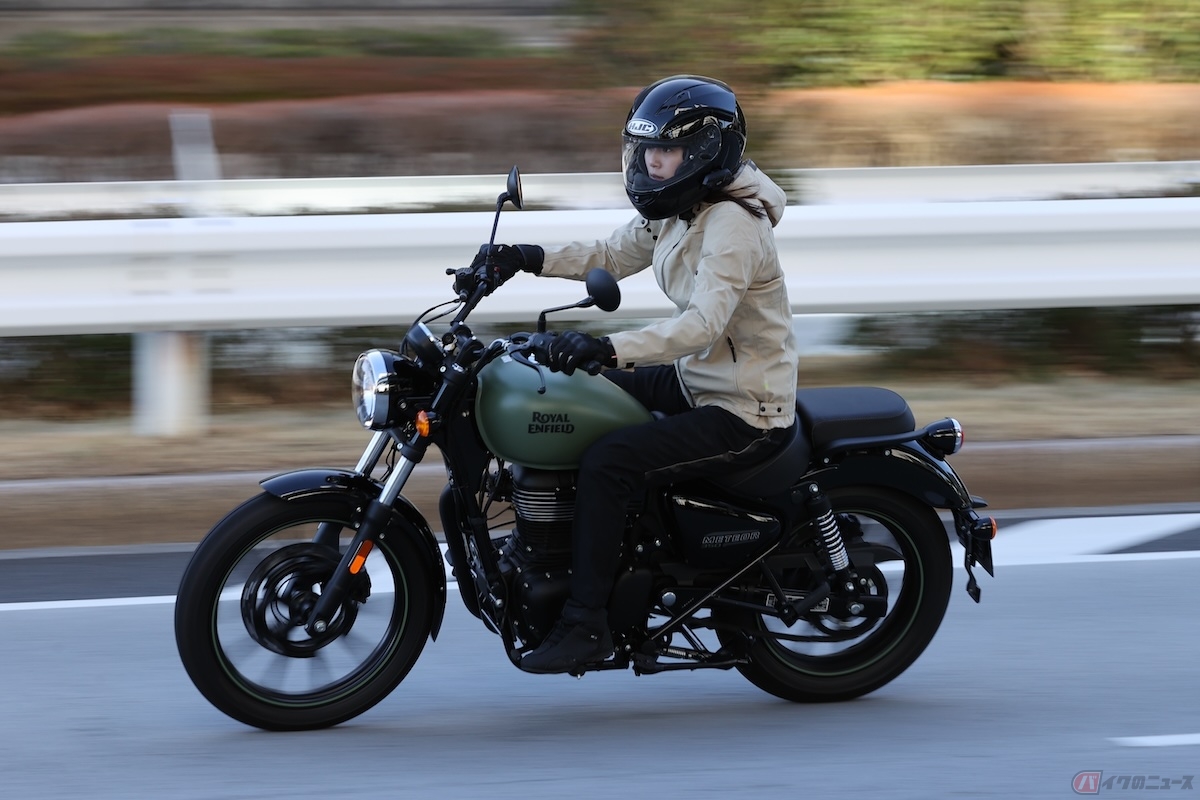 アクセルを開ければ、直線もしっかりスピードを感じられて爽快に走れる