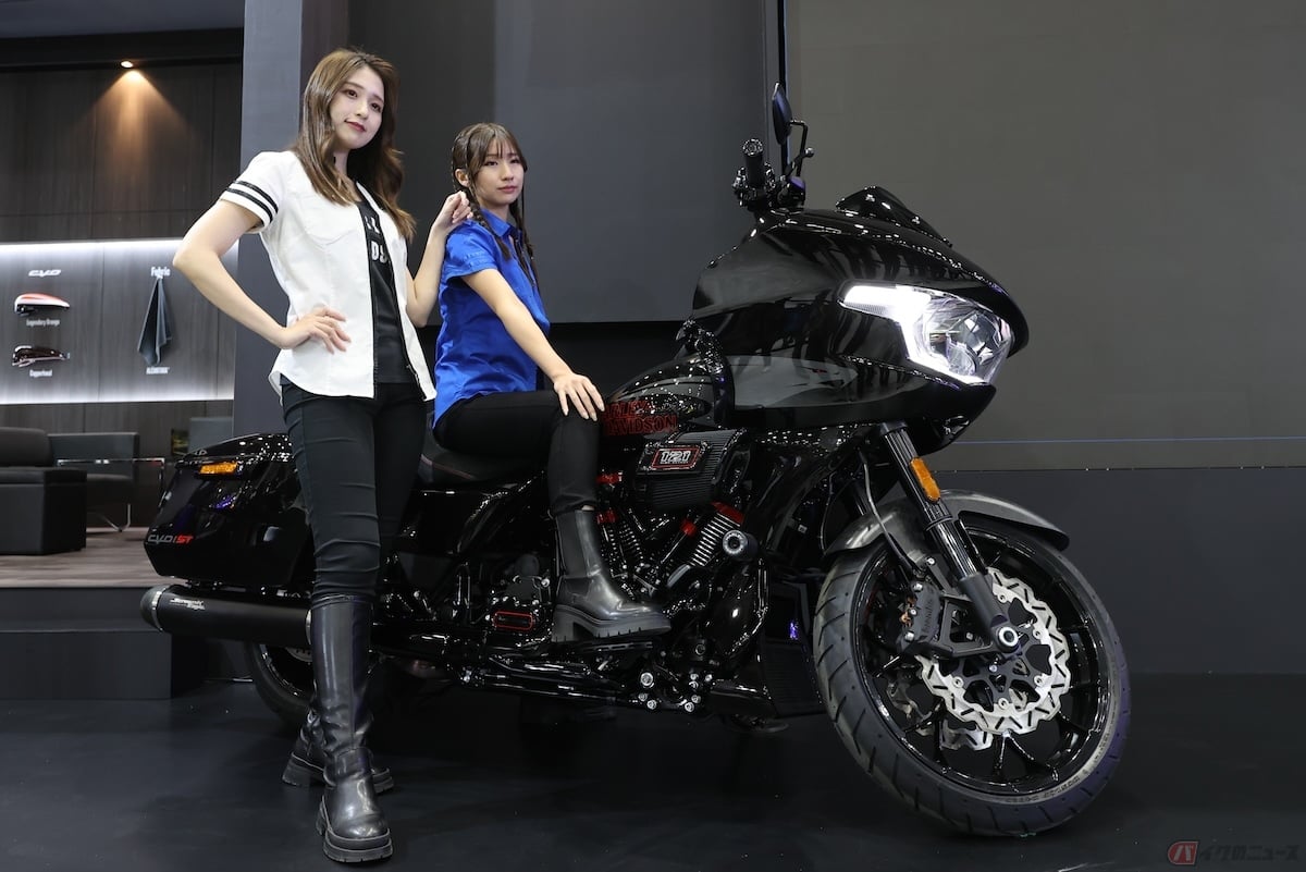 アメリカンバイクとは、ハーレーダビッドソンに代表される「ロー&ロング」と呼ばれるバイクのことを指す
