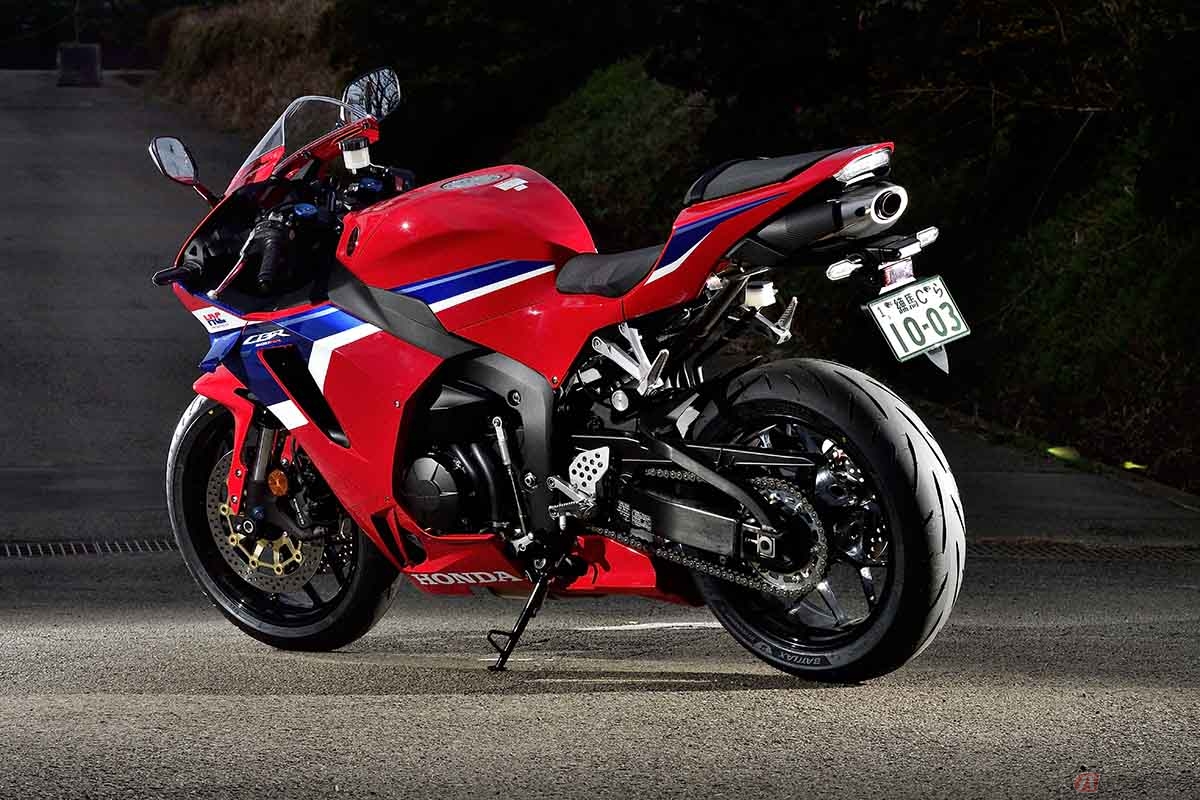 ブリヂストン「バトラックスハイパースポーツS23」を履いたホンダ「CBR600RR」