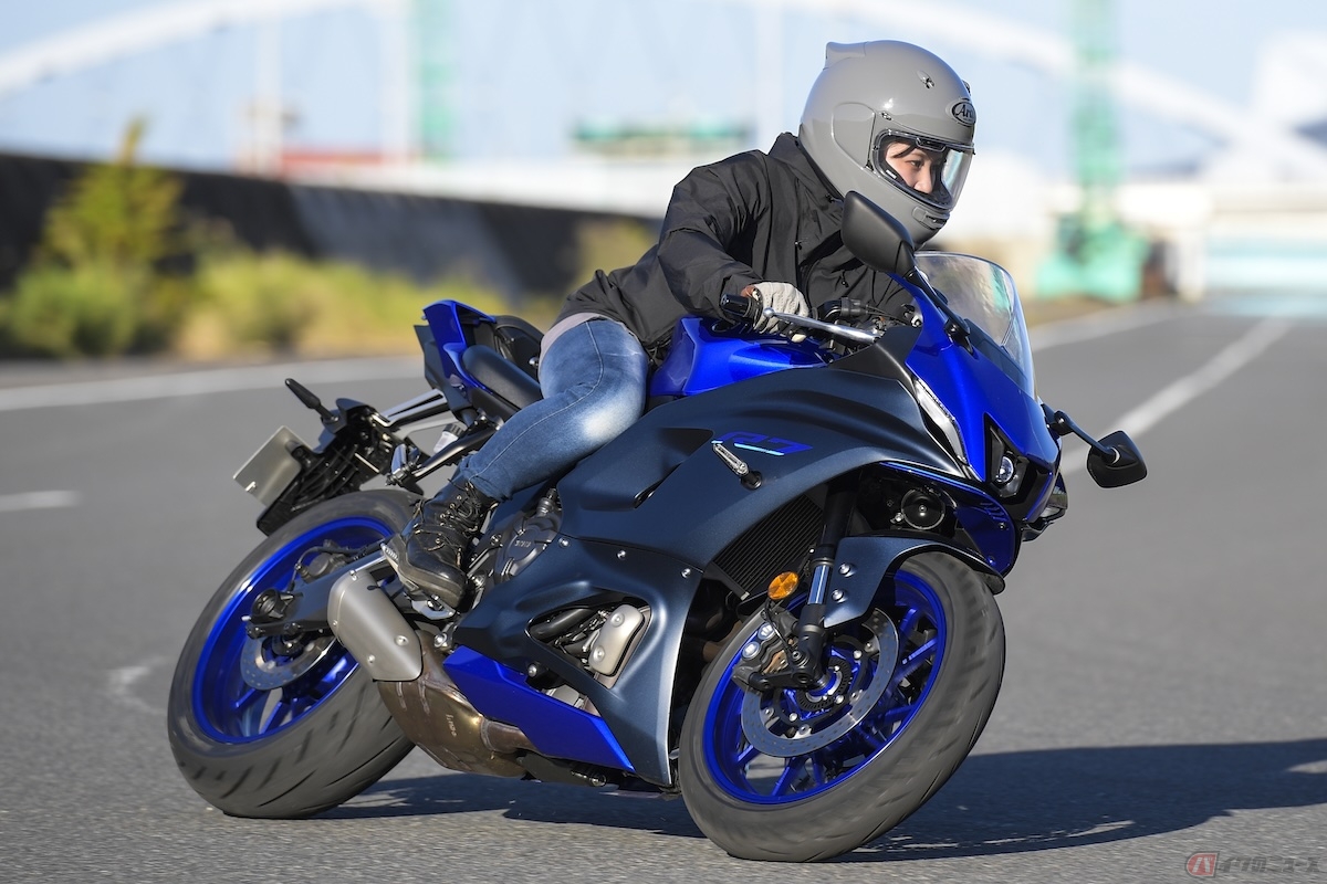 ライディングポジションとは、バイクの乗車姿勢のことです