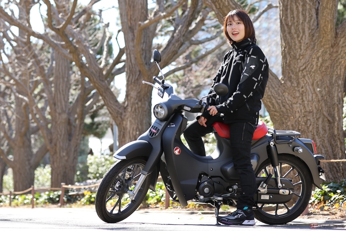 ゆったり散歩向きのバイクと思いきや、コーナリング時には反応がとてもいい機動性の良さも味わうことができる