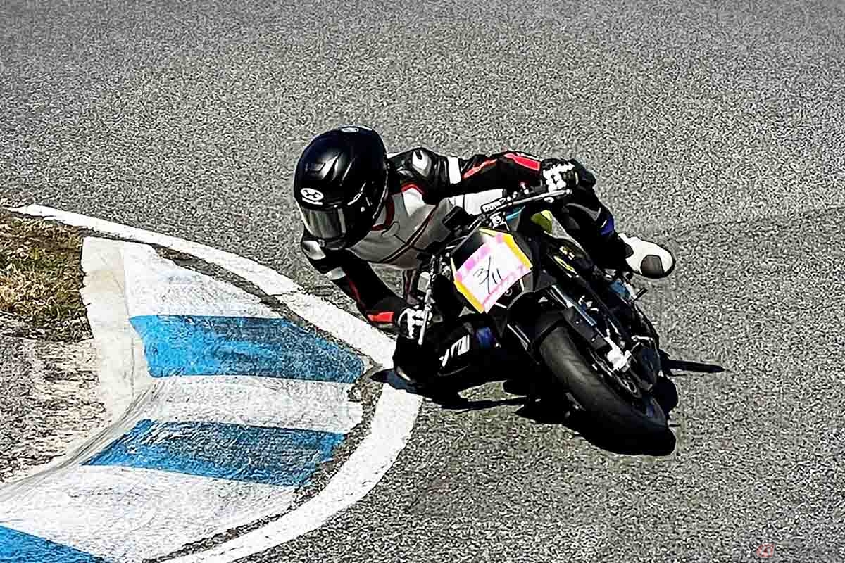 YCF「GP157」の走りを楽しむ大久保光選手