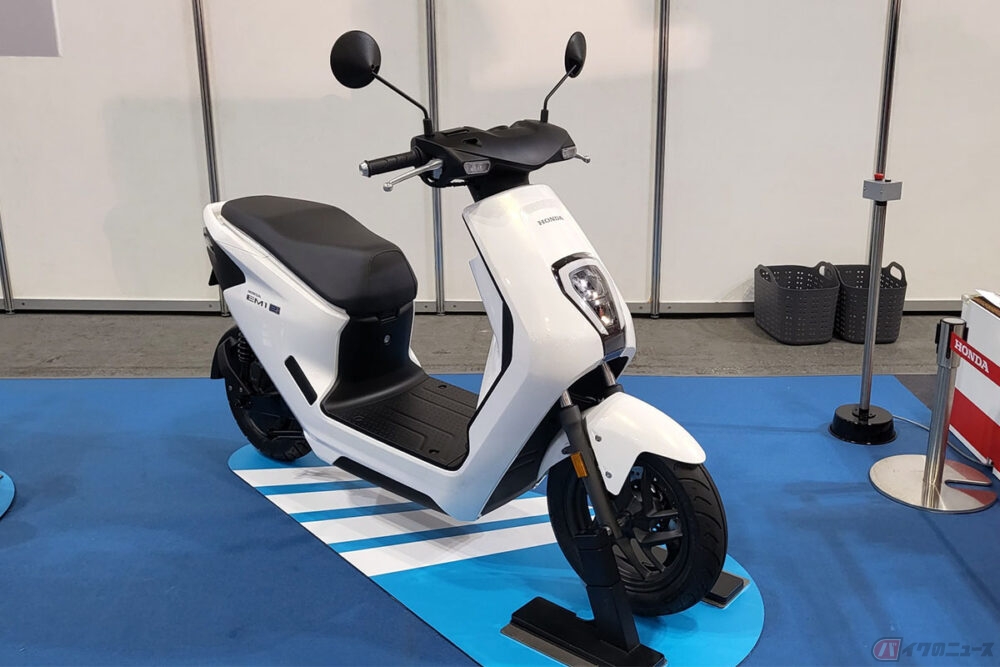 ホンダの電動二輪車「EM1 e：」日本初公開