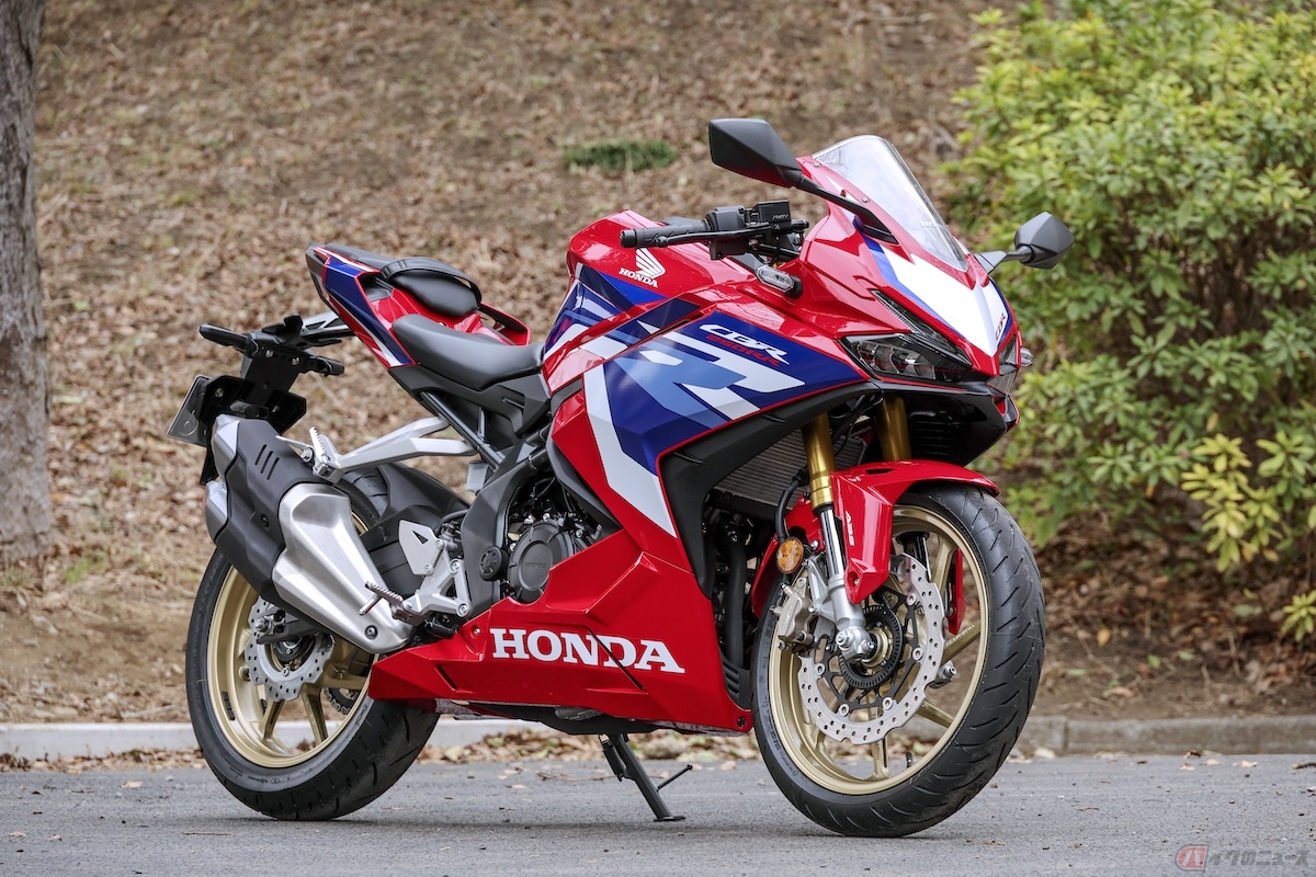 42psを発揮するホンダ「CBR250RR」