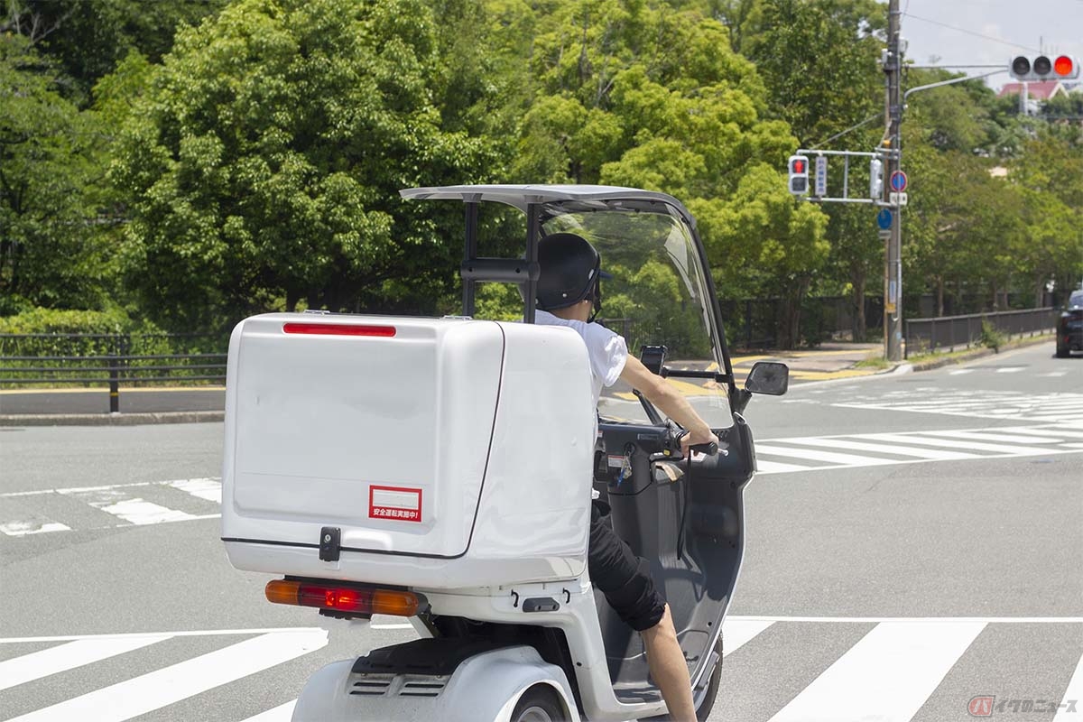 125ccを超えるバイクでフードデリバリーを行う場合、知らず知らずのうちに法律違反をしてしまわないよう注意が必要