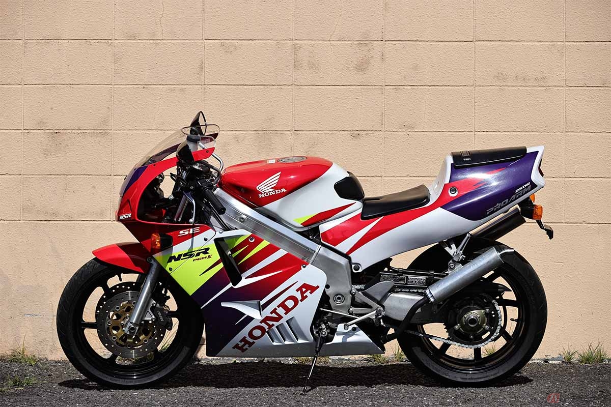 古いバイクをベースに新車のような状態を目指すのがレストア