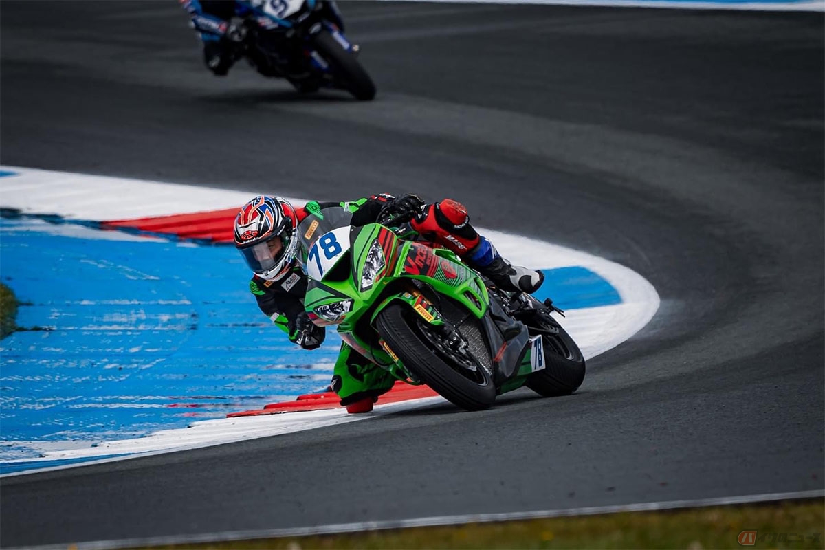 スーパースポーツ世界選手権第3戦オランダラウンドでTTサーキットアッセンを走る大久保光選手