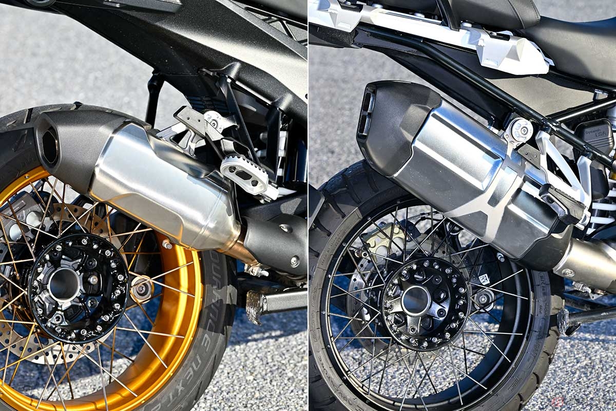 「R 1250 GS」（右）のマフラーは、排気量なり……と言いたくなる大きさ。「R 1300 GS」（左）のマフラーは、リアショック下部に消音用の膨張室を設置することで、かなりのコンパクト化を達成