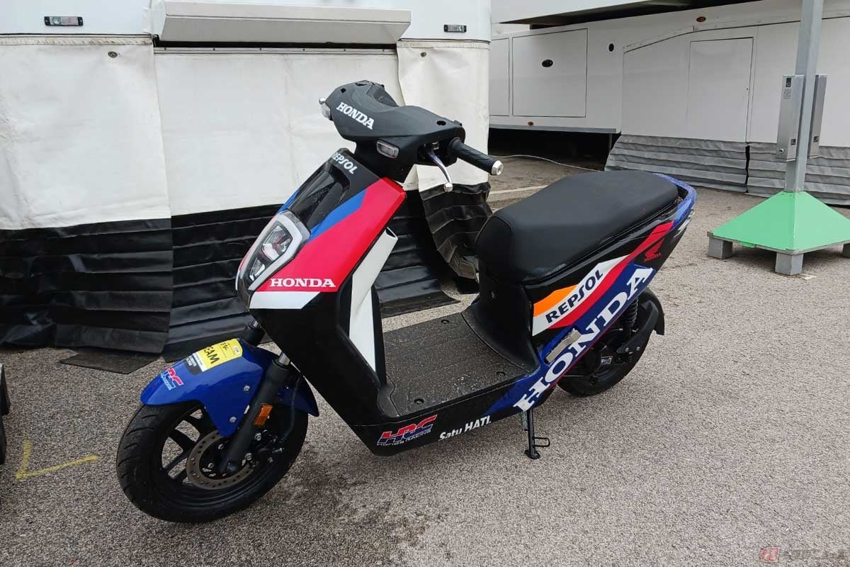 ホンダの電動スクーター「EM1 e:」もレプソル・ホンダ・チーム仕様カラー