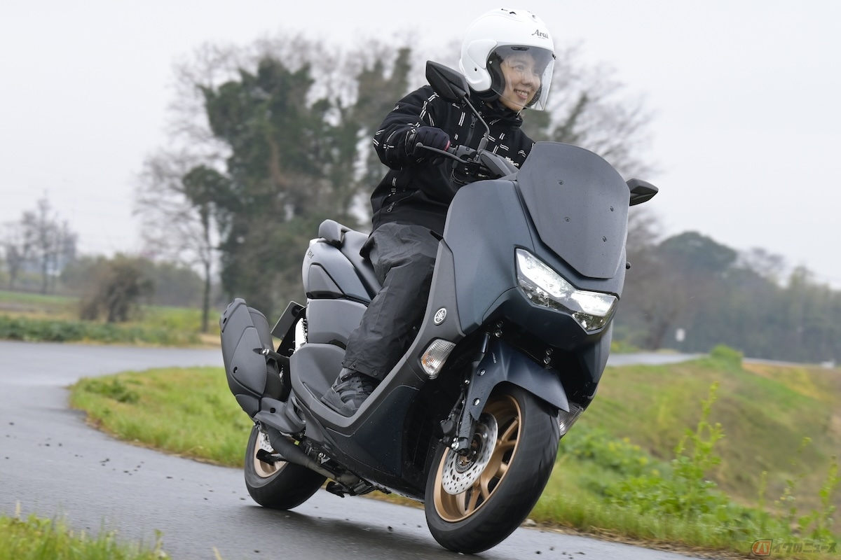 コーナリングも車体の重さや大きさに振り回さず、乗っていても楽しく操ることができる