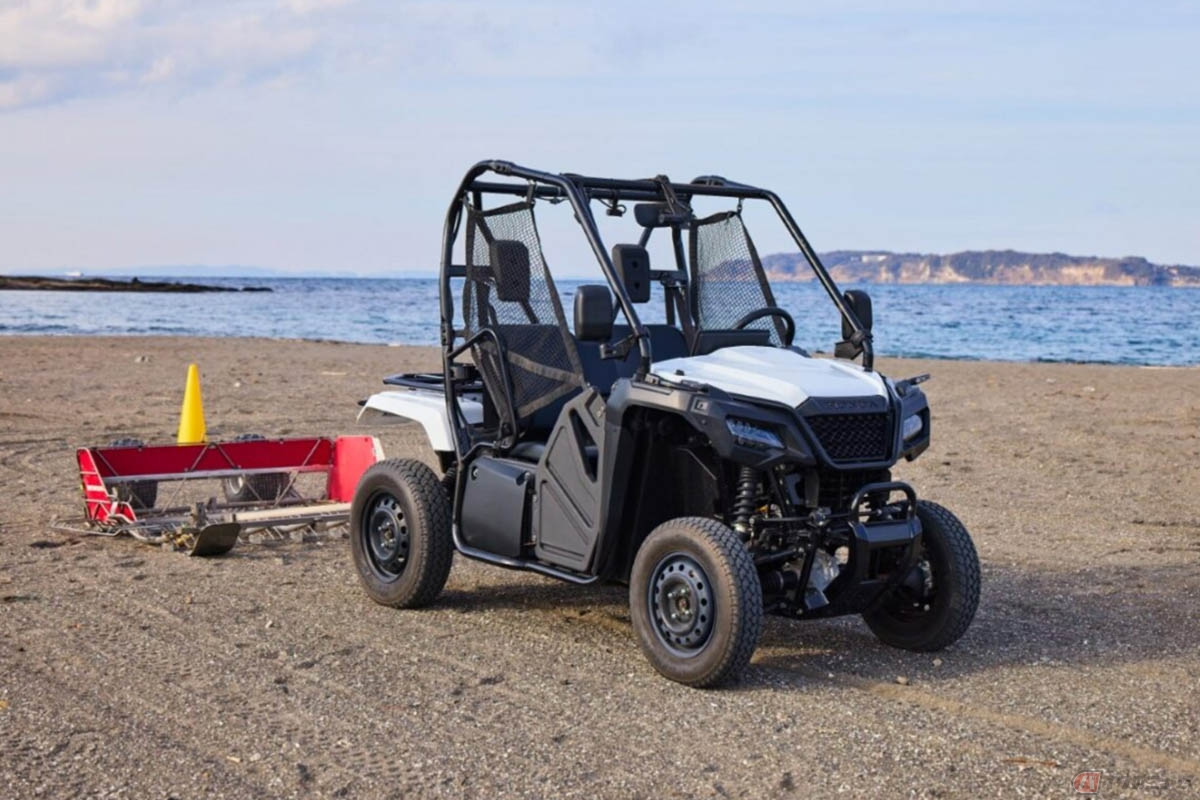 「Hondaビーチクリーン活動」ビーチクリーナーの牽引車として試験導入される「Honda Mobile Power Pack 4W-Vehicle Concept（モバイルパワーパックフォーダブルビークルコンセプト）」
