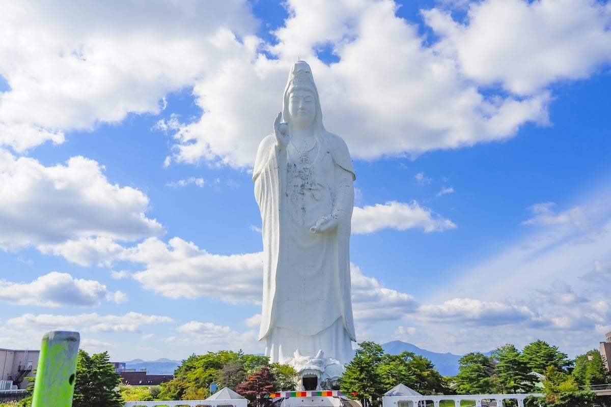 宮城県仙台市泉区の大観密寺にある「仙台大観音」