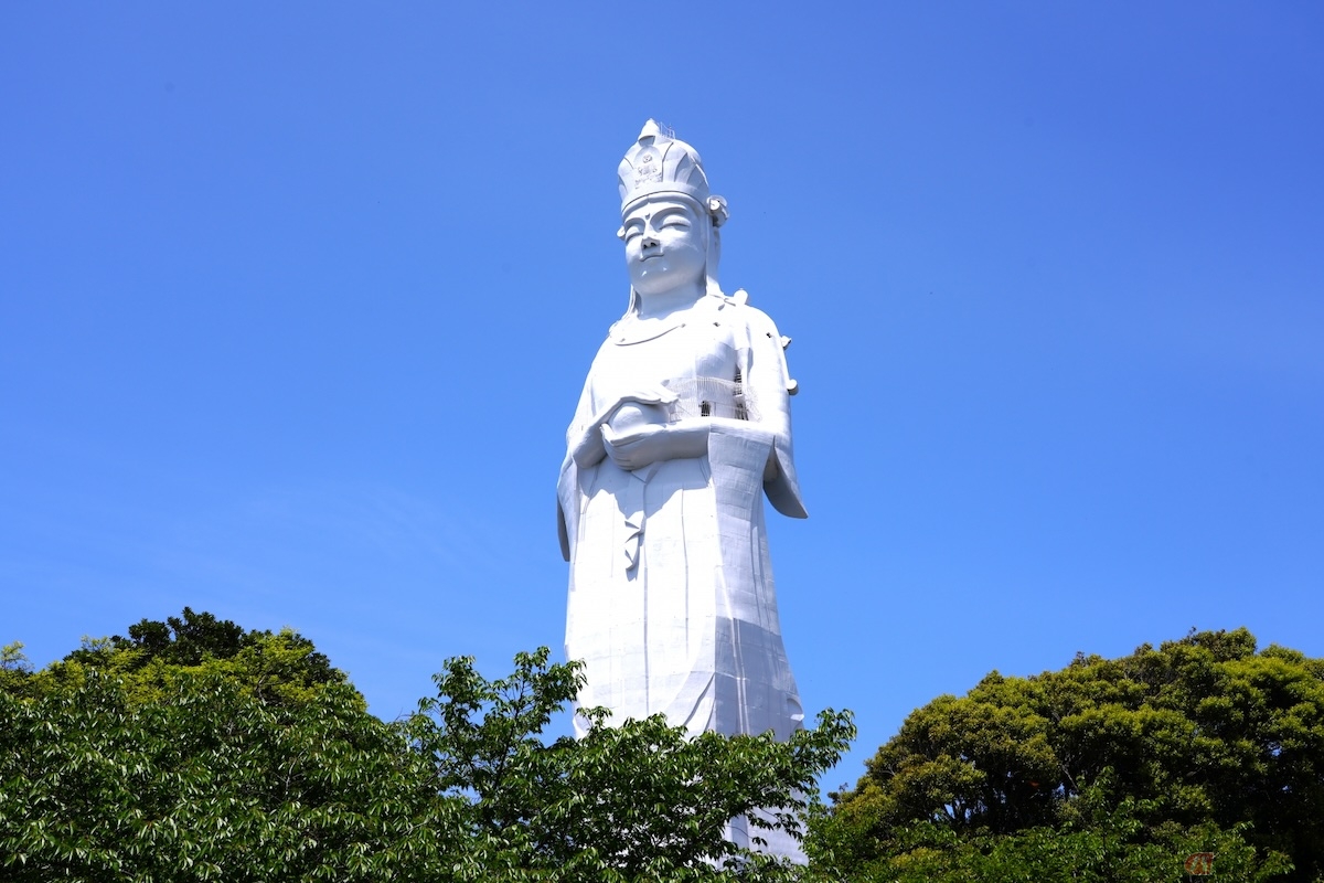 千葉県富津市にある「東京湾観音」