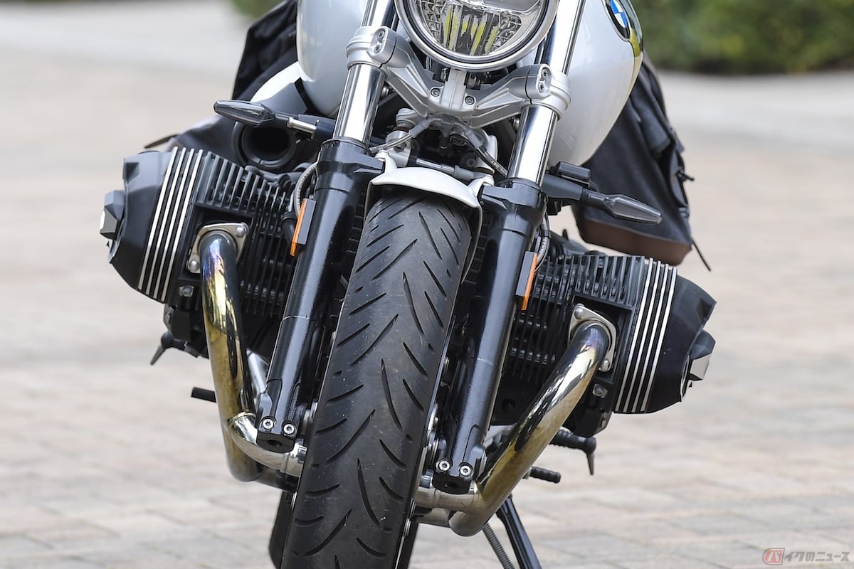 1923年にBMW社として初となるバイク「R32」を発売して以降、水平対向2気筒エンジン(ボクサーエンジン)を搭載したバイクを生産し続けている